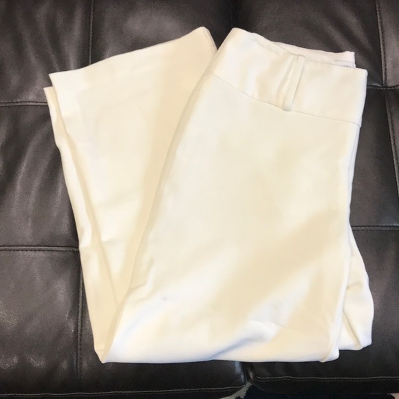 White House Black Market Pants - WHBM CAPRI Slacks Sz 6
